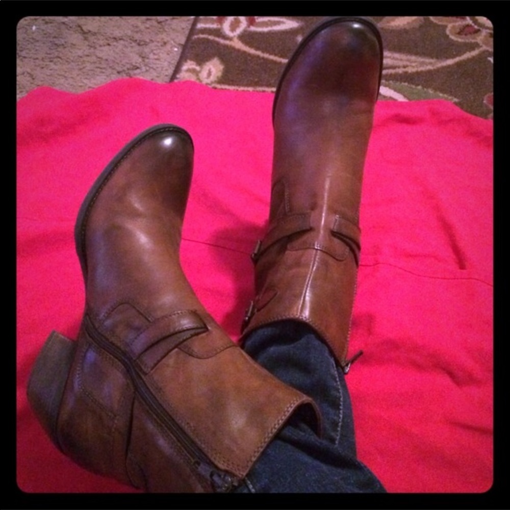 CLARKS - totally cute !